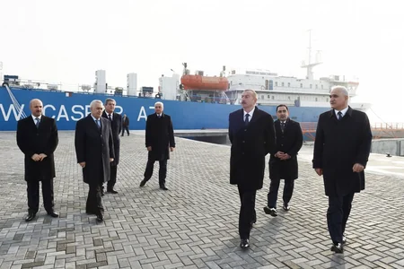 Prezident Bakı Beynəlxalq Dəniz Ticarət Limanı kompleksində RO-RO terminalının açılışında iştirak edib - ƏLAVƏ OLUNUB