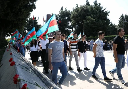 Azərbaycan gəncləri “Türk şəhidliyi” abidəsini ziyarət ediblər