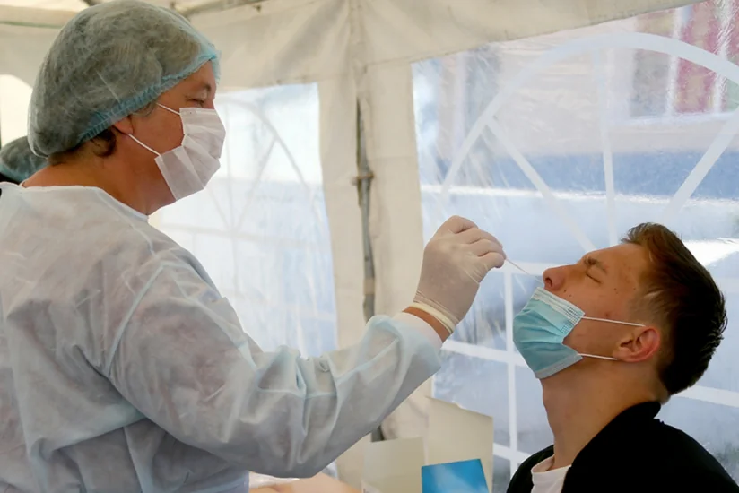 В России за сутки выявили свыше 25 тысяч случаев заражения COVID-19