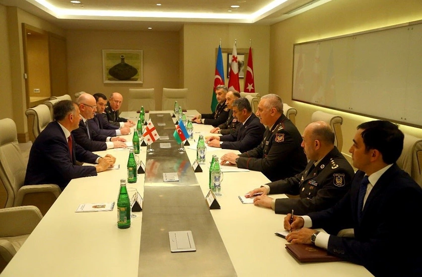 Azərbaycan və Gürcüstan Müdafiə nazirlikləri arasında əməkdaşlıq planı imzalanıb