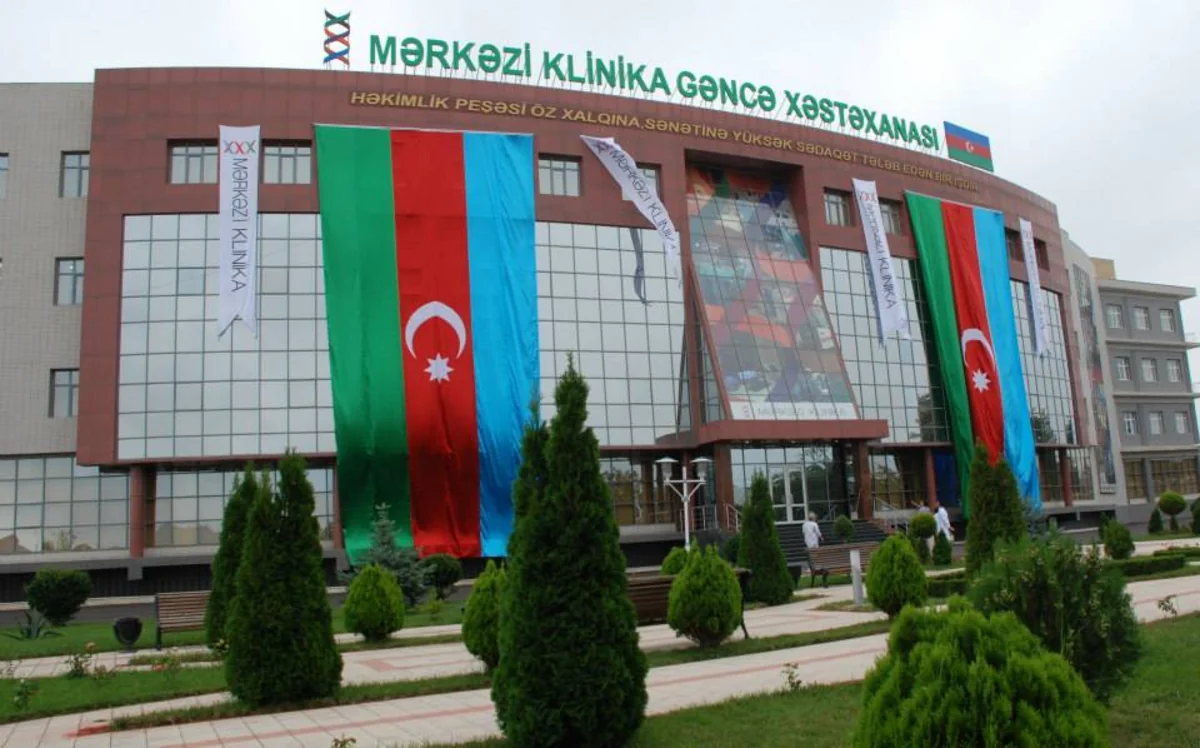 İcra başçıları və deputatlar Gəncədə yaralı hərbçiləri ziyarət ediblər