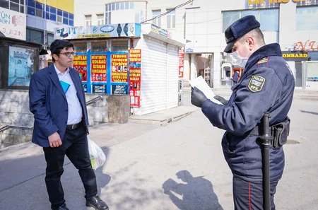 Bakıda evdən çıxma icazəsi olmayan sürücü və sərnişilər cərimələnib
