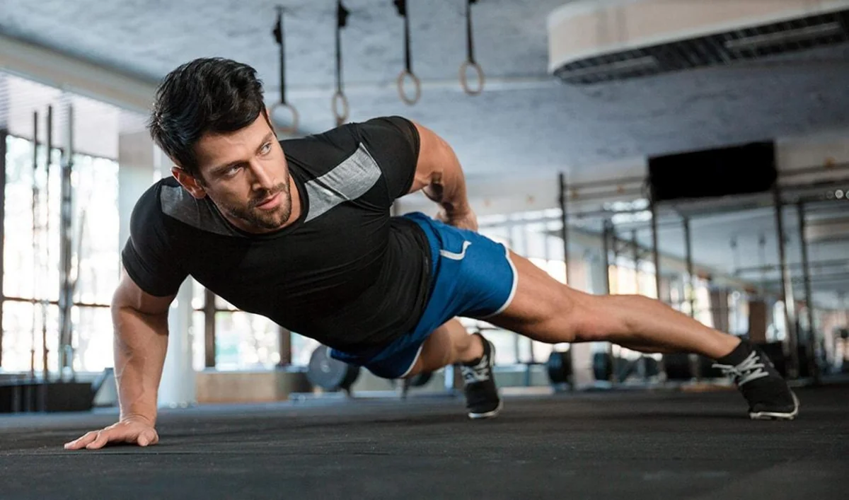 Названа польза отжиманий для здоровья