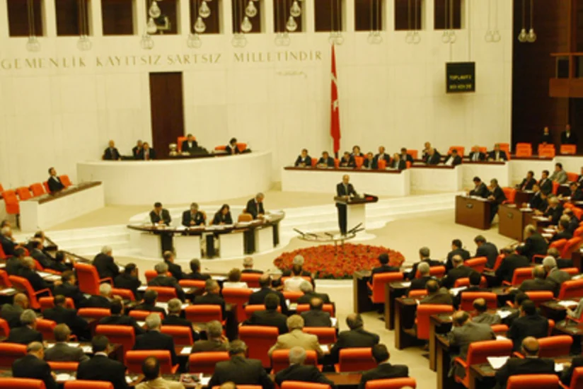 Türkiyədə parlament seçkisi öncəsi rəy sorğularının nəticələri açıqlanıb