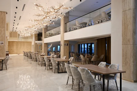 Prezident Şahdağ Turizm Kompleksindəki “Lakeside” hotelində aparılan işlərlə və “Xizək klubu” binasının tikintisi ilə tanış olub - YENİLƏNİB-2