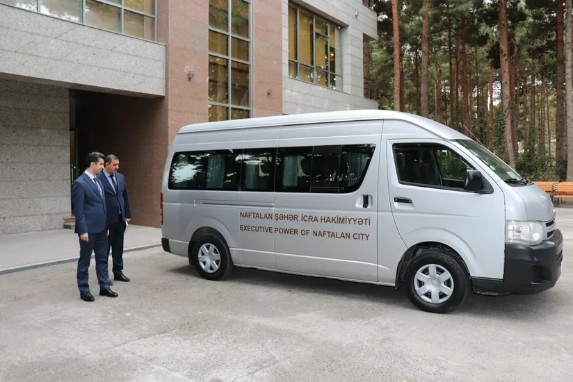 Naftalana turistlərin pulsuz daşınması üçün avtobus istifadəyə verilib