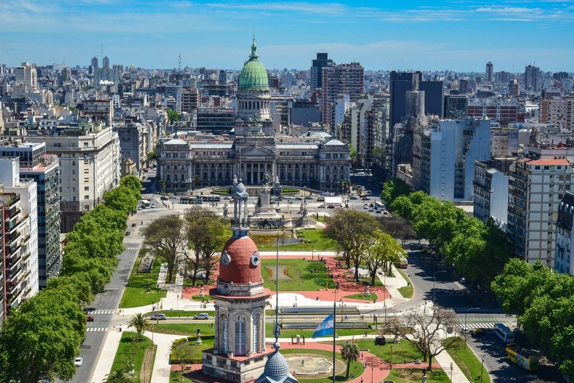 Argentina turistlərin ölkəyə girişi ilə bağlı qadağanı uzatdı