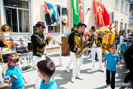 Bakı Atatürk Liseyində “Bilik günü” qeyd olunub - FOTOREPORTAJ