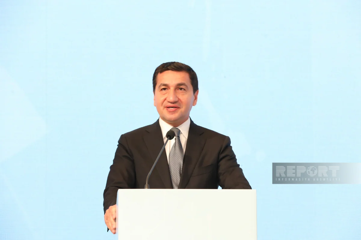 Hikmət Hacıyev: Qlobal mediaforum Şuşada təsadüfən təşkil olunmayıb