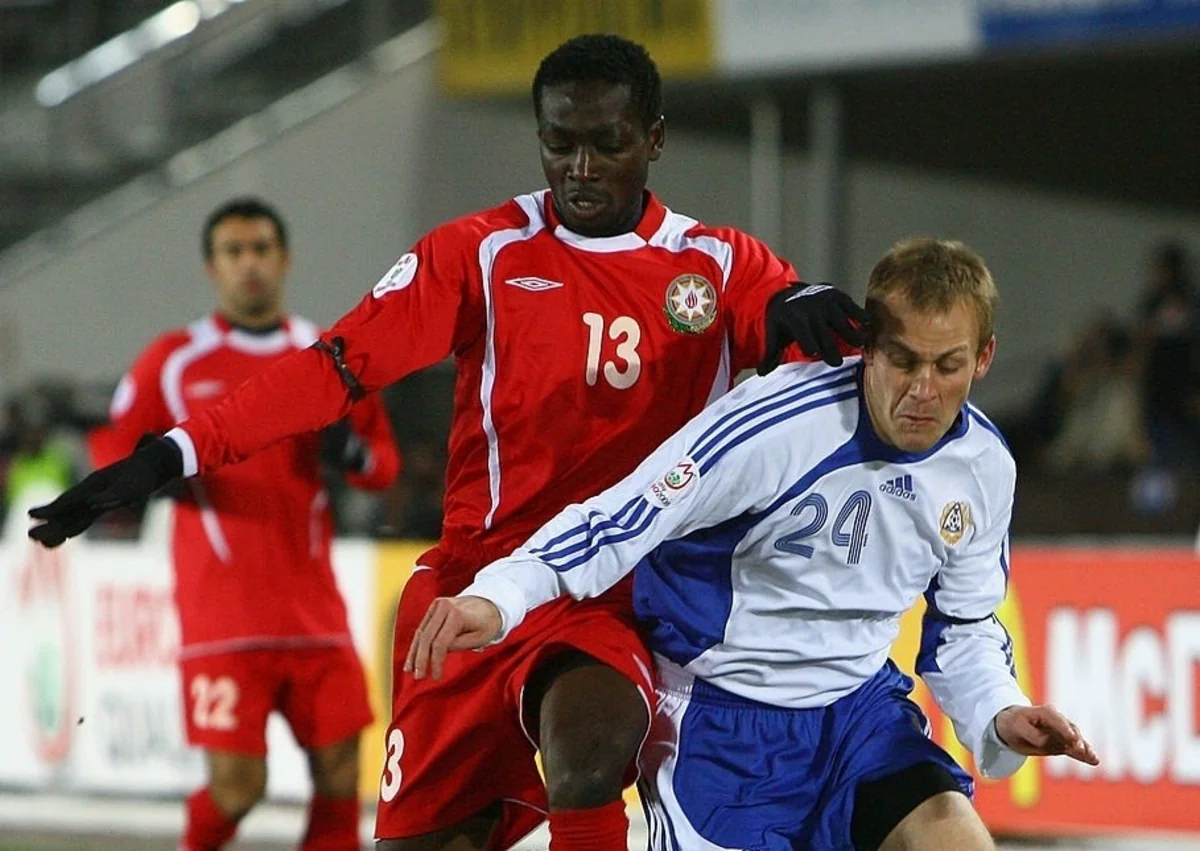 Nigeriyalı futbolçu Azərbaycana pasportunu yeniləməyə gəlir