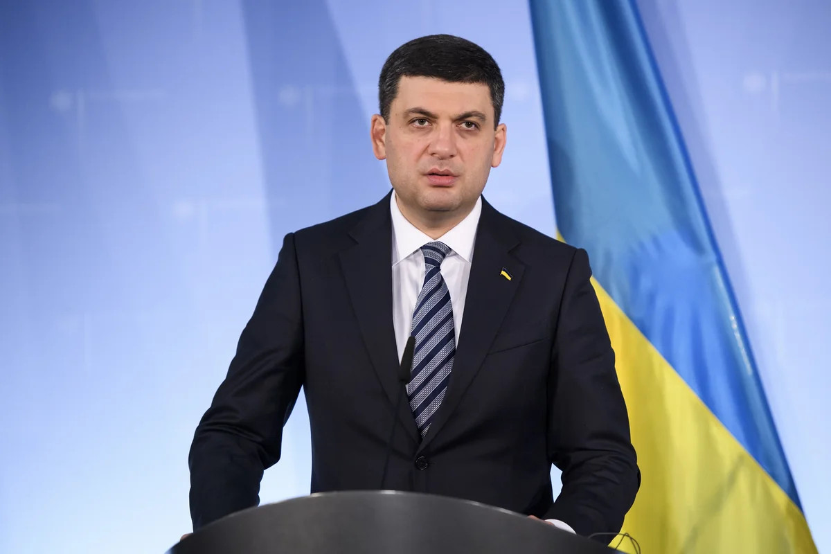 Ukraynanın Baş Naziri Qroysman Poroşenkonun partiyasından ayrılmaq niyyətindədir