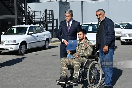 Müharibə əlillərinə daha 20 avtomobil təqdim olunub