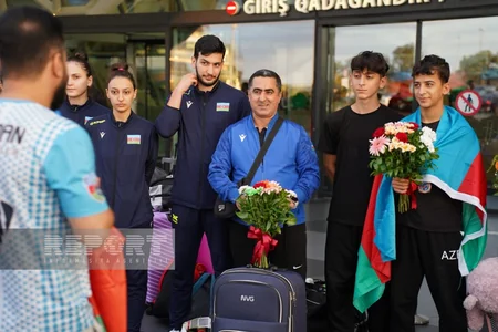 Avropa çempionatlarında 5 medal qazanan taekvondoçular Vətənə qayıdıb