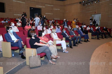 Mediada islahatlara doğru mövzusunda silsilə seminarlara yekun vurulub