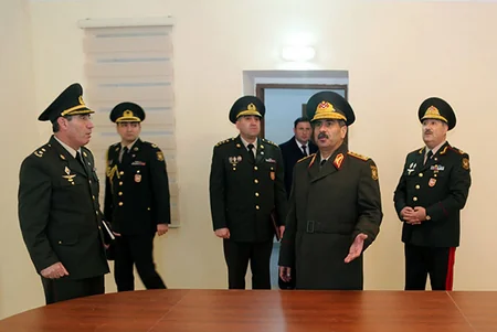 ​Nazir Zakir Həsənov Silahlı Qüvvələrin tibb xidmətinin rəhbər zabit heyəti ilə görüşüb
