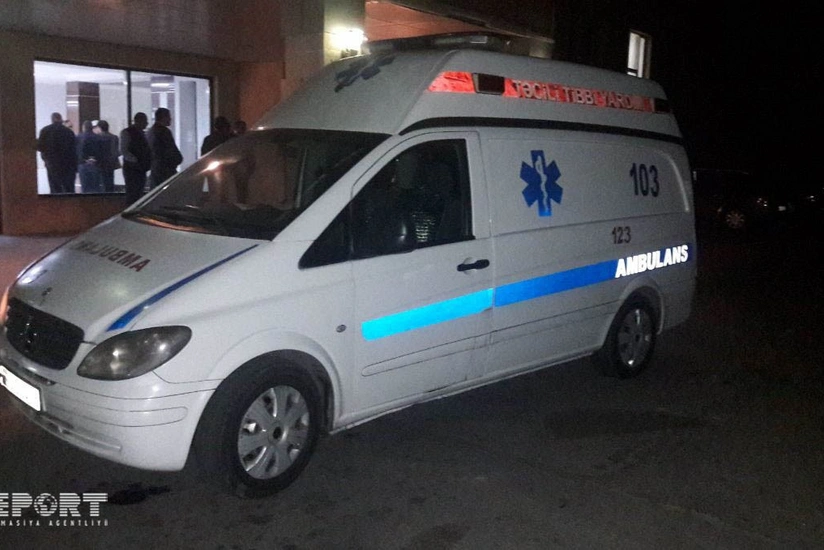 Bakıda avtobus dispetçeri içkili vəziyyətdə yıxılaraq xəsarət alıb