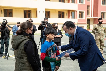 Şəhid ailələri və Qarabağ müharibəsi əlillərinə mənzil verildi