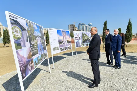 İqtisadiyyat Nazirliyinin kollektivi Zəfər Parkında olub