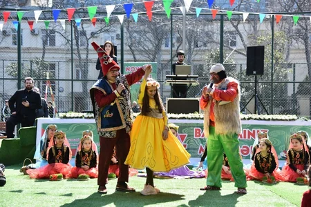 Bakının Nizami və Nəsimi rayonlarında bayram şənliyi keçirilib
