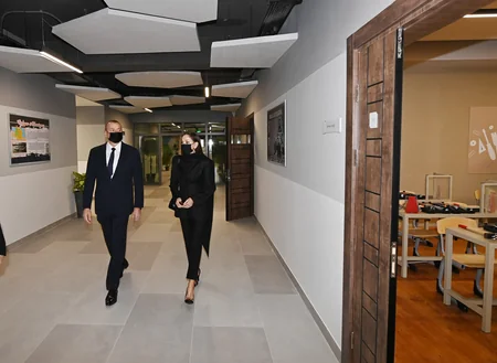 Prezident və birinci xanım Tədris və Xidmət Kompleksinin açılışında iştirak ediblər