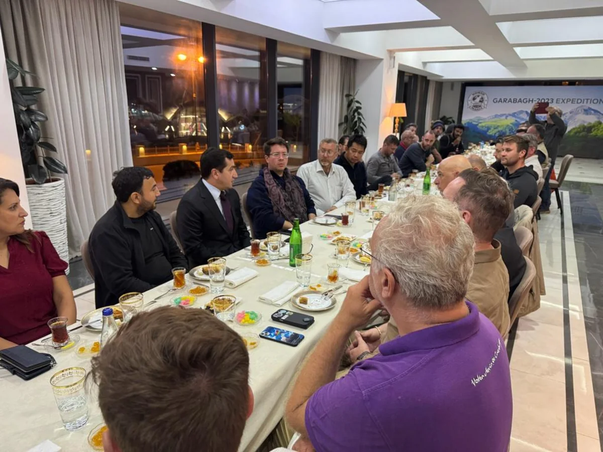 Hikmat Hajiyev meets with international travelers returning from Garabagh 