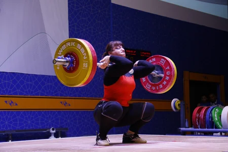 Ağırlıqqaldırma üzrə Azərbaycan birinciliyində ilk günün qalibləri müəyyənləşib