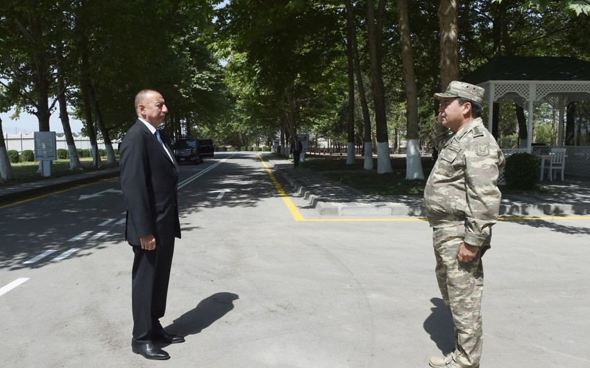 Prezident, Ali Baş Komandan İlham Əliyev Müdafiə Nazirliyinin Mobil Səhra Cərrahiyyə Hospitalının imkanları ilə tanış olub - FOTO