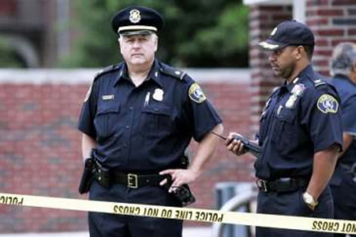 ABŞ-da atışma zamanı polis əməkdaşı öldürülüb