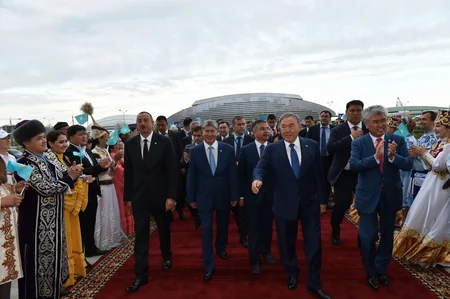 Prezident İlham Əliyev Astanada Qazax xanlığının 550 illik yubileyi ilə bağlı teatrlaşdırılmış tamaşaya baxıb