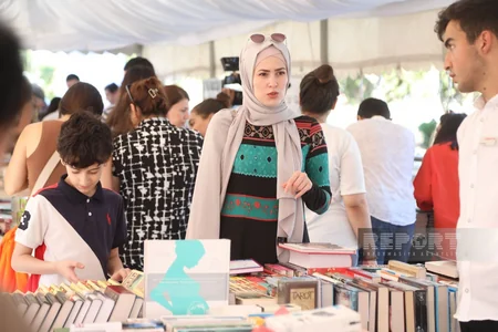Dənizkənarı Milli Parkda “Oxuyan gələcək” adlı kitab sərgisi təşkil edilib
