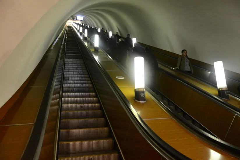Bakı metrosunun eskalatorunda insident baş verib