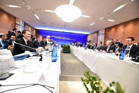 Yunanıstan ilə Türkiyə Azərbaycan qazının Avropaya tədarükü üçün boru şəbəkəsinin genişləndirilməsinə dair razılığa gəliblər