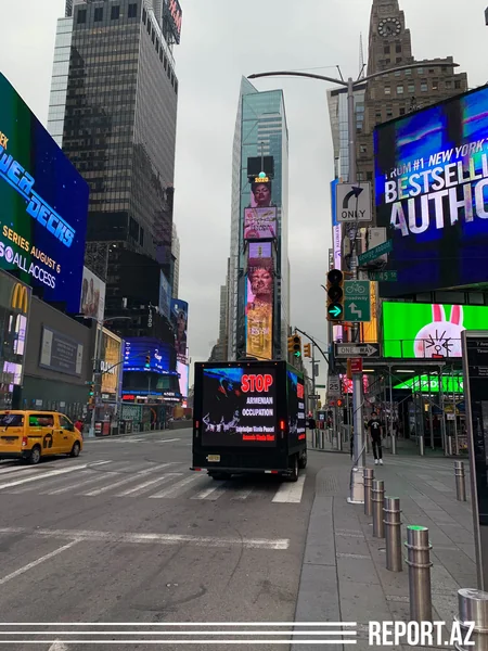 Qarabağ plakatlı maşınlar Nyu-Yorkda dövrə vurub