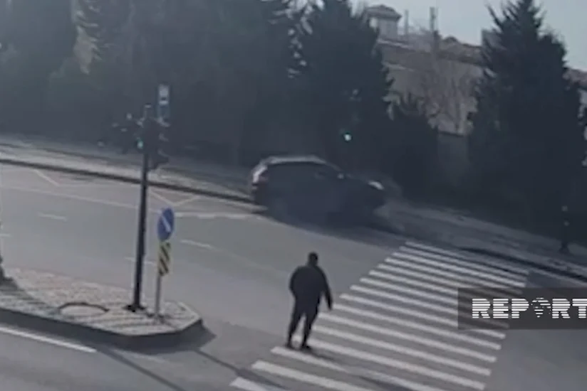 Bakıda yol qəzası olub, svetofor yararsız vəziyyətə düşüb