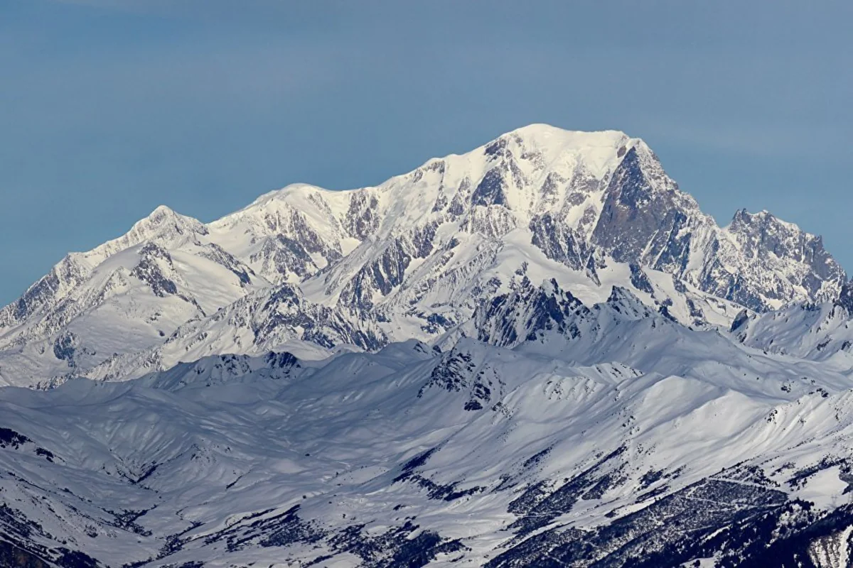 İtaliyalı alpinistlər Monblan dağında itkin düşüblər