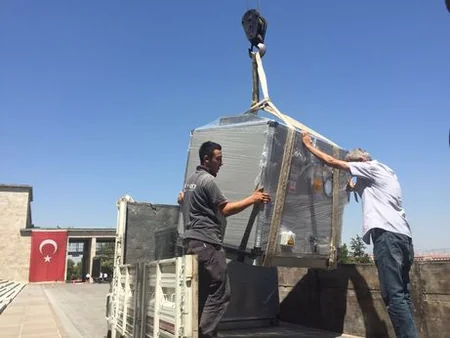Türkiyə parlamentinin binasına raket əleyhinə müdafiə sistemi yerləşdirilir - FOTO