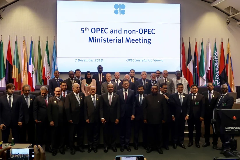 Азербайджан сократит добычу нефти на 20 тыс. баррелей в сутки