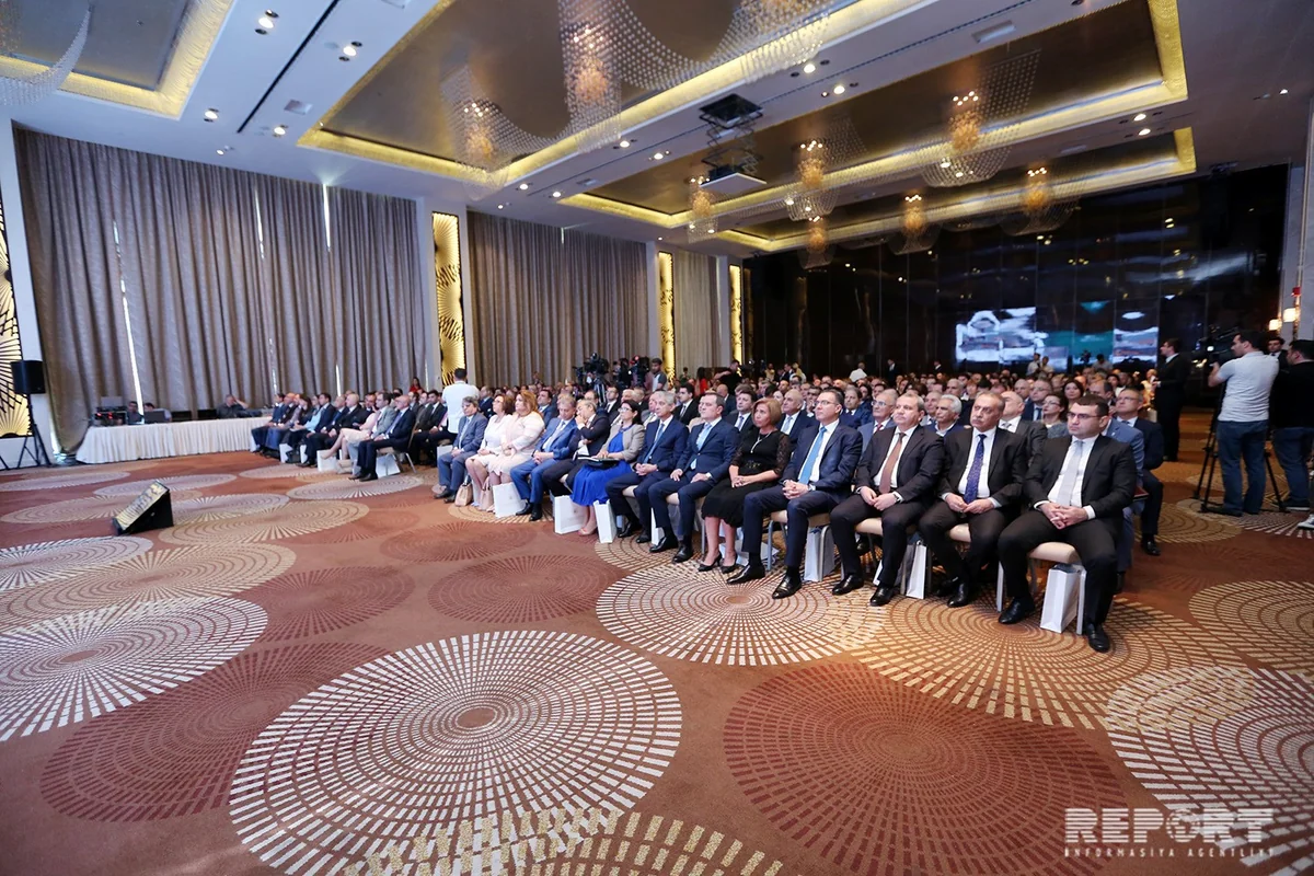 Təhsil Nazirliyi hesabat tədbiri keçirib