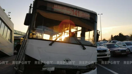 Bakıda sərnişin avtobusu velosipedçini və yaşlı qadını vurub