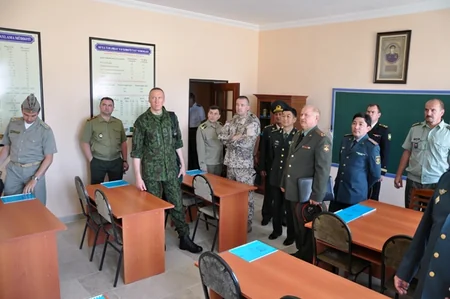 ​Аккредитованные в Азербайджане военные атташе зарубежных стран посетили город Нахчыван