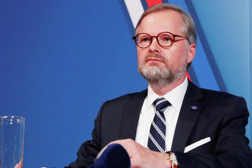 Премьер Чехии: ЕС должен продолжать оказывать военную и финансовую помощь Киеву