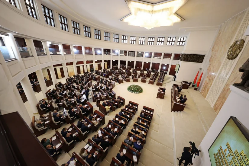 В Беларуси депутаты проголосовали за смертную казнь для чиновников за госизмену