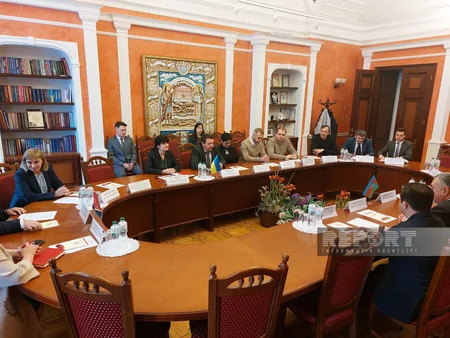 Milli Məclisin deputatları Kiyev Milli Universitetində olublar
