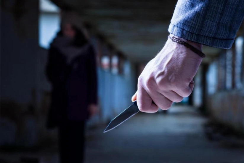 ​Bakı sakini arvadını bıçaqlayıb