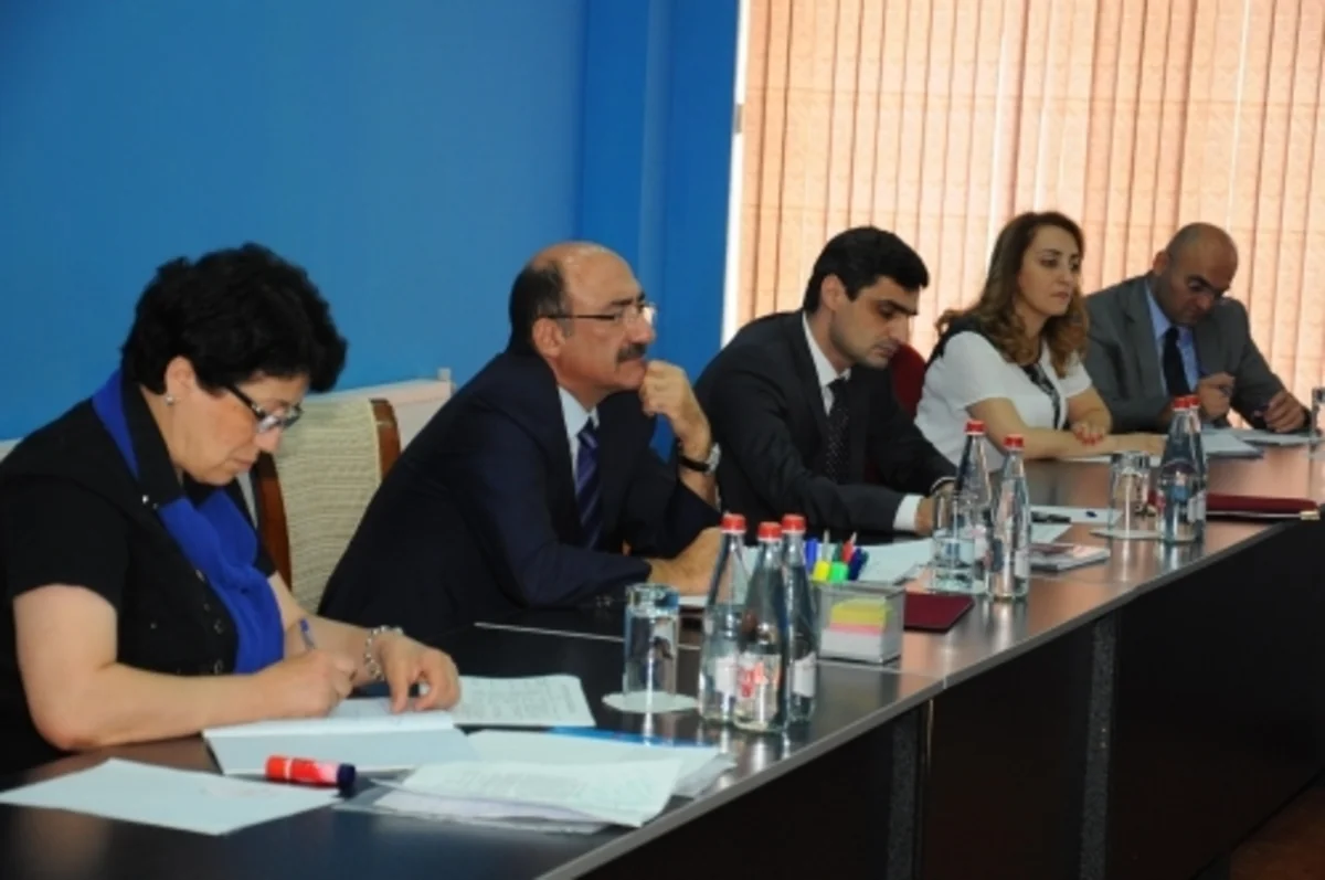 Vətəndaşlar mədəniyyət və turizm nazirindən işə düzəlməkdə kömək istəyiblər