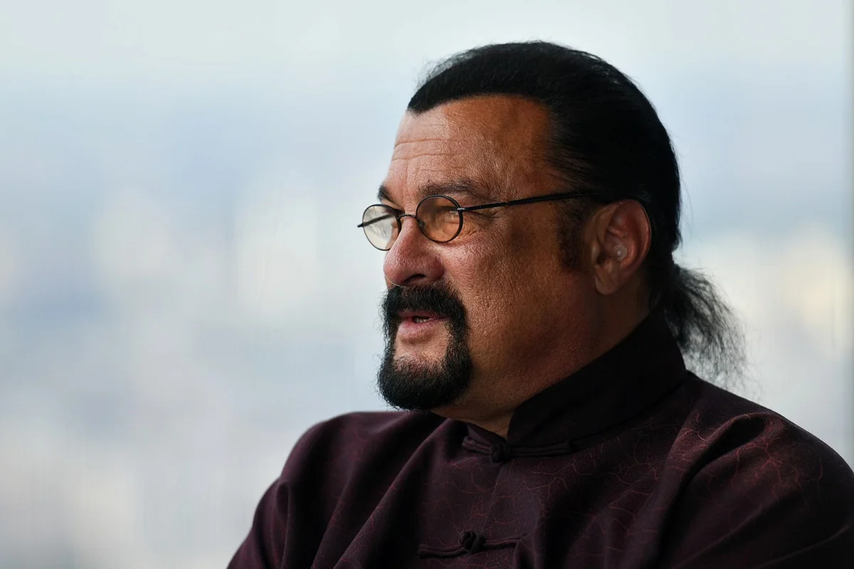 Стивен Сигал хочет приобрести участок в России