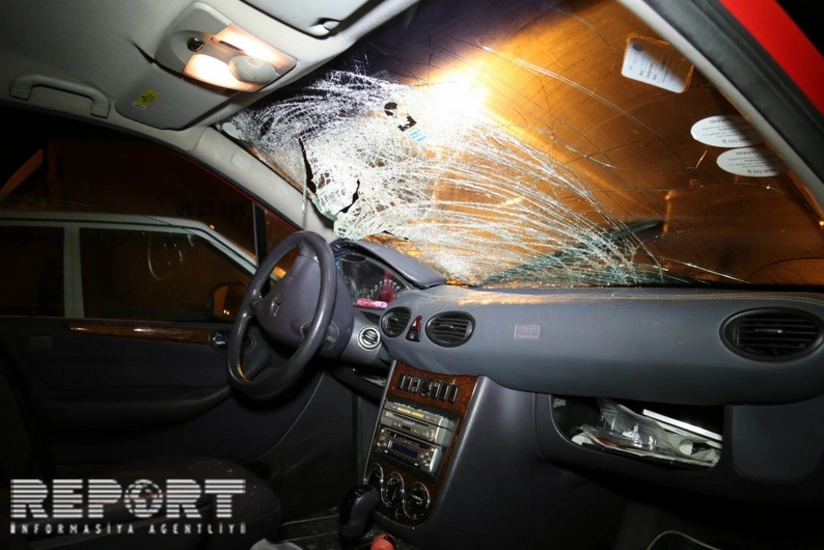 Bakı sakinləri Qubada yol qəzasına düşüblər