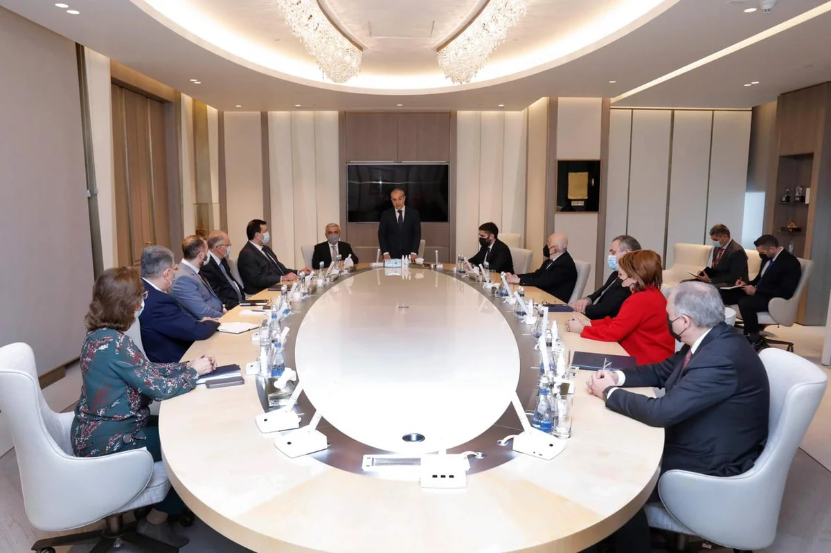 Первый вице-президент SOCAR представлен коллективу