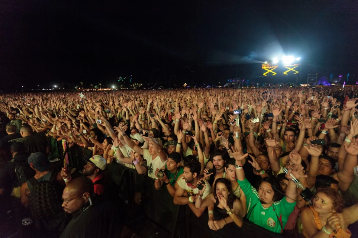 Dozens injured during Snoop Dogg's concert