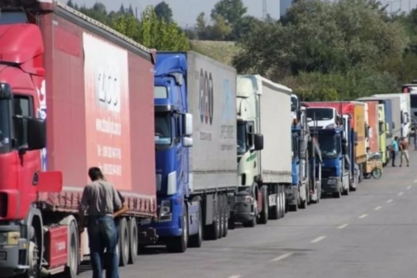 Azərbaycanın gömrük postlarında gözləyən yük maşınlarının sayı 1 600-dən aşağı düşüb